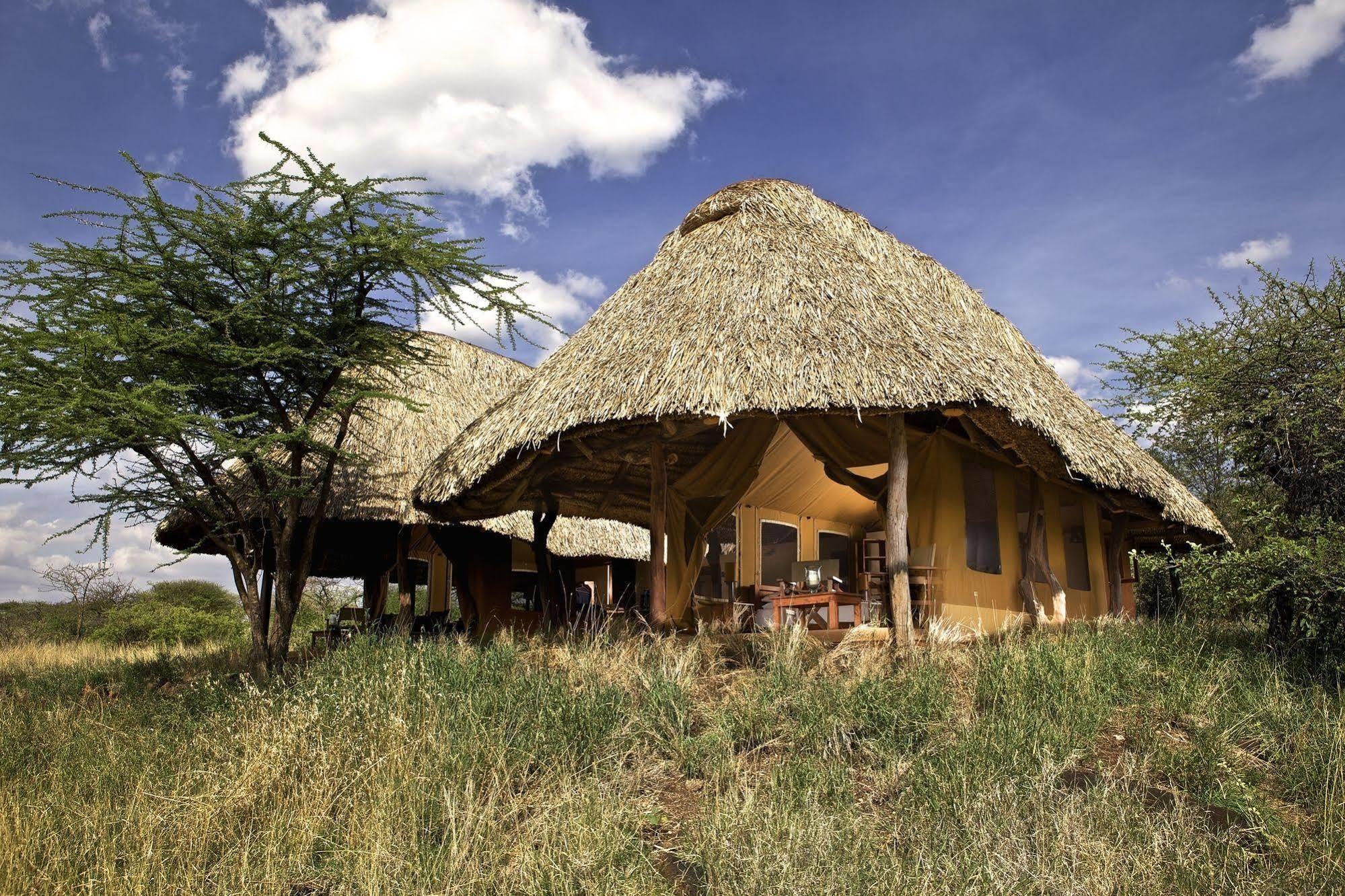 Hotel Elewana Lewa Safari Camp à Timau Extérieur photo