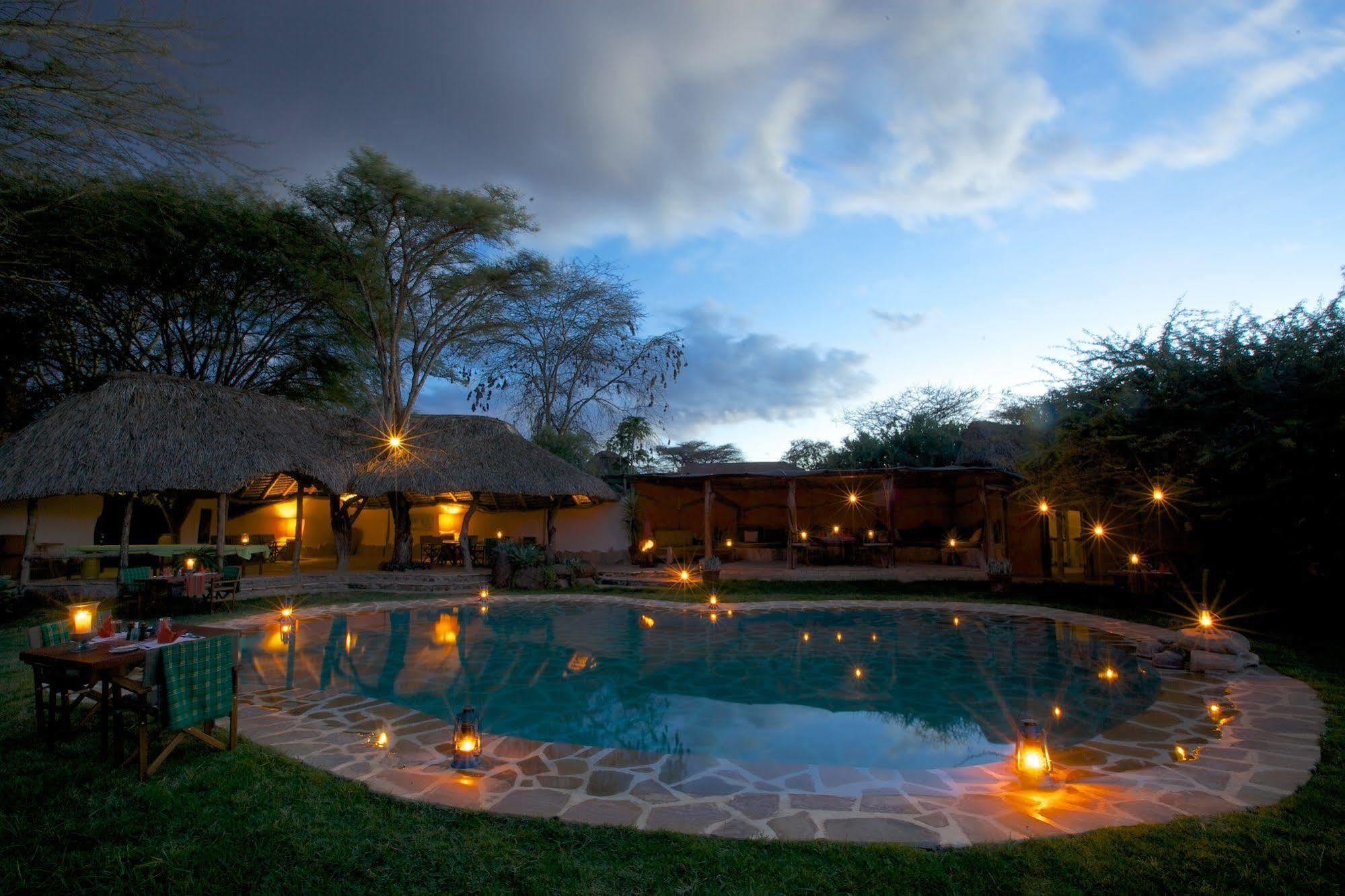 Hotel Elewana Lewa Safari Camp à Timau Extérieur photo