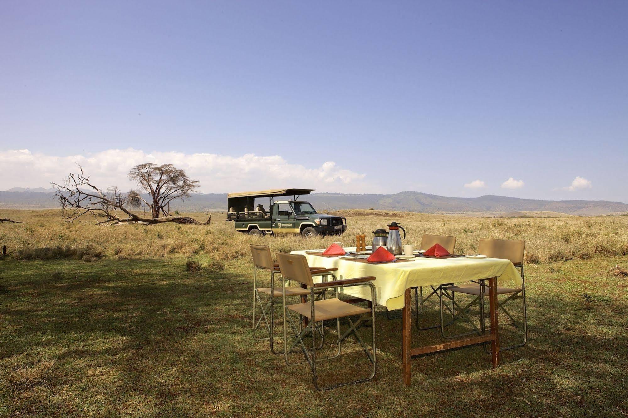 Hotel Elewana Lewa Safari Camp à Timau Extérieur photo